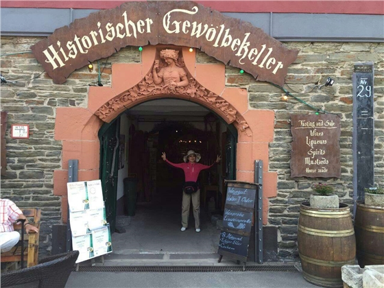 余教授德國鄉(xiāng)村行:世界葡萄園的無限風(fēng)光在摩澤爾河 余教授德國鄉(xiāng)村行:世界葡萄園的無限風(fēng)光在摩澤爾河