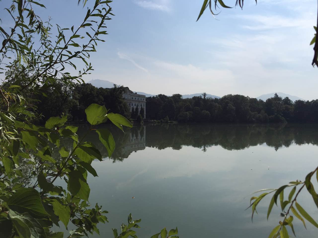 【余教授奧地利鄉(xiāng)村行:音樂之聲把游客帶到了薩爾斯堡】 【余教授奧地利鄉(xiāng)村行:音樂之聲把游客帶到了薩爾斯堡】