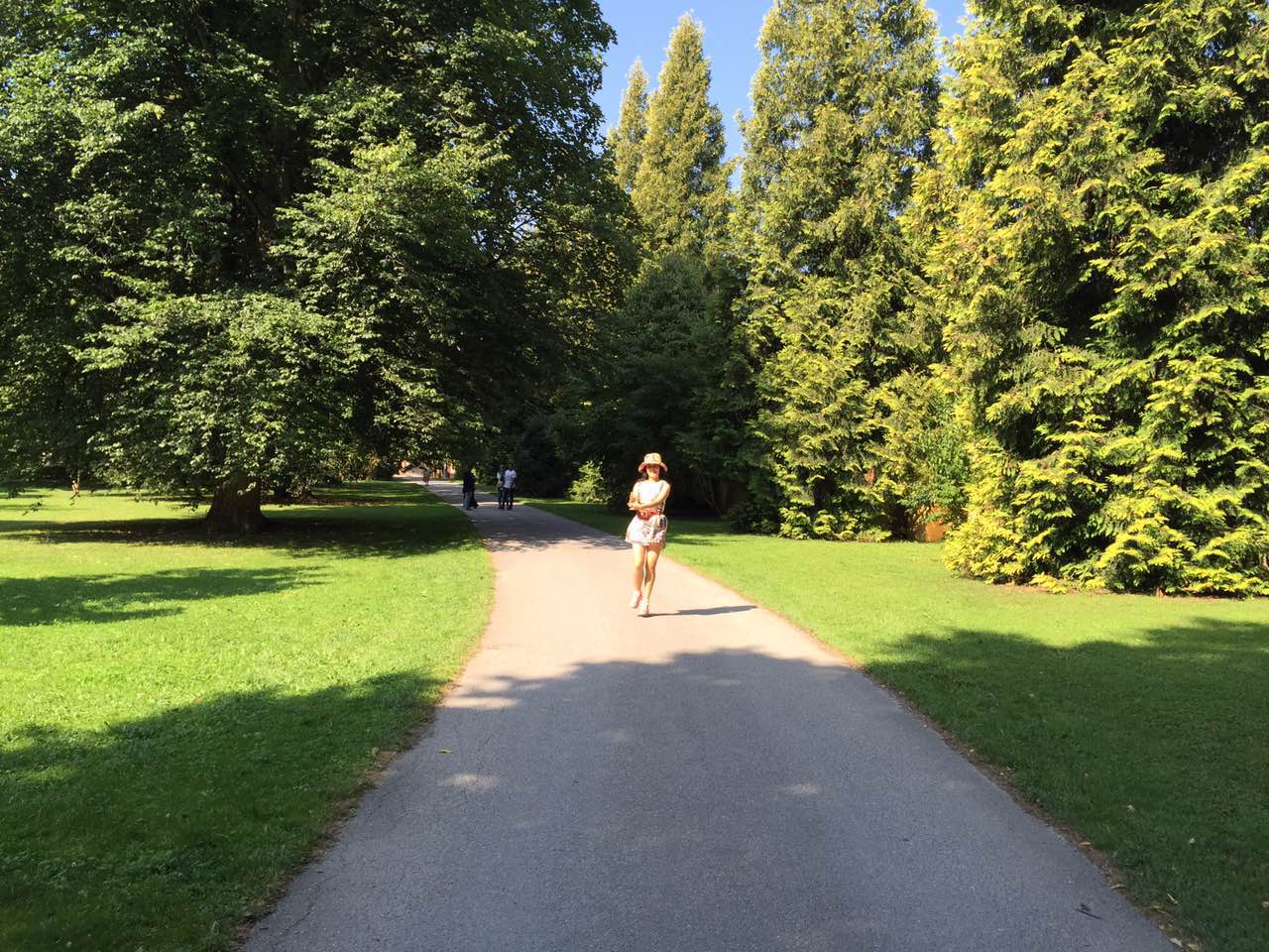 【余教授奧地利鄉(xiāng)村行:音樂之聲把游客帶到了薩爾斯堡】 【余教授奧地利鄉(xiāng)村行:音樂之聲把游客帶到了薩爾斯堡】