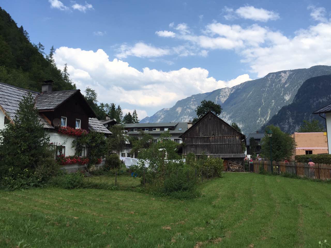 【余教授奧地利鄉(xiāng)村行:音樂之聲把游客帶到了薩爾斯堡】 【余教授奧地利鄉(xiāng)村行:音樂之聲把游客帶到了薩爾斯堡】