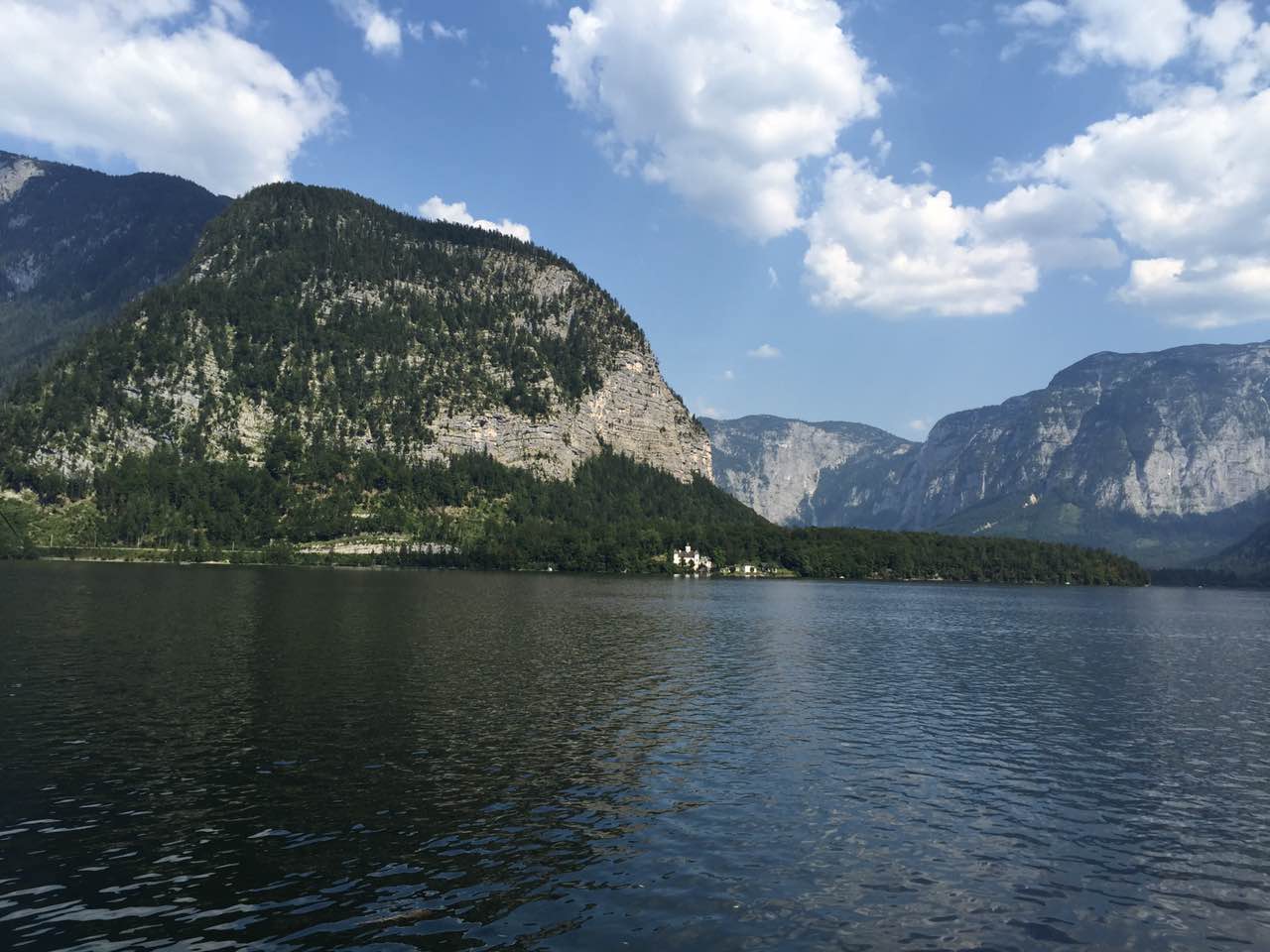 【余教授奧地利鄉(xiāng)村行:音樂之聲把游客帶到了薩爾斯堡】 【余教授奧地利鄉(xiāng)村行:音樂之聲把游客帶到了薩爾斯堡】