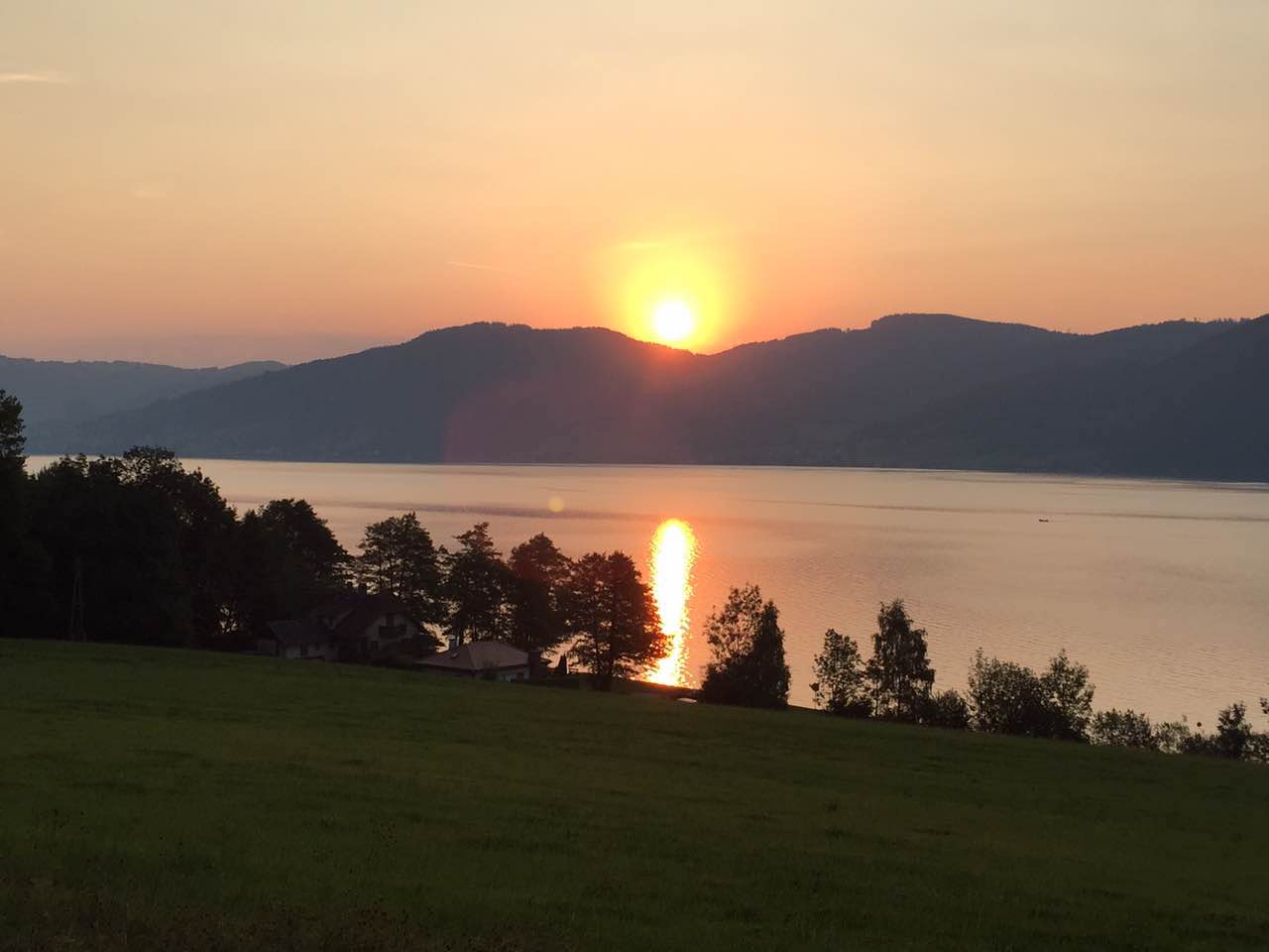 【余教授奧地利鄉(xiāng)村行:音樂之聲把游客帶到了薩爾斯堡】 【余教授奧地利鄉(xiāng)村行:音樂之聲把游客帶到了薩爾斯堡】