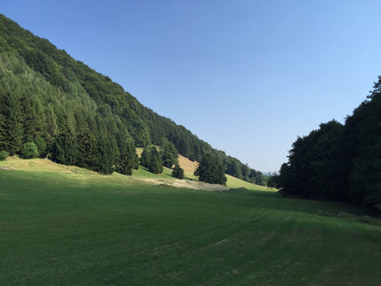 【余教授奧地利鄉(xiāng)村行:音樂之聲把游客帶到了薩爾斯堡】 【余教授奧地利鄉(xiāng)村行:音樂之聲把游客帶到了薩爾斯堡】